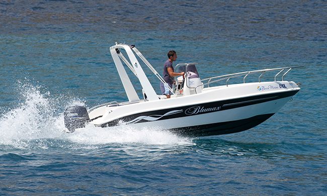 Noleggio Barca BLUMAX 550
